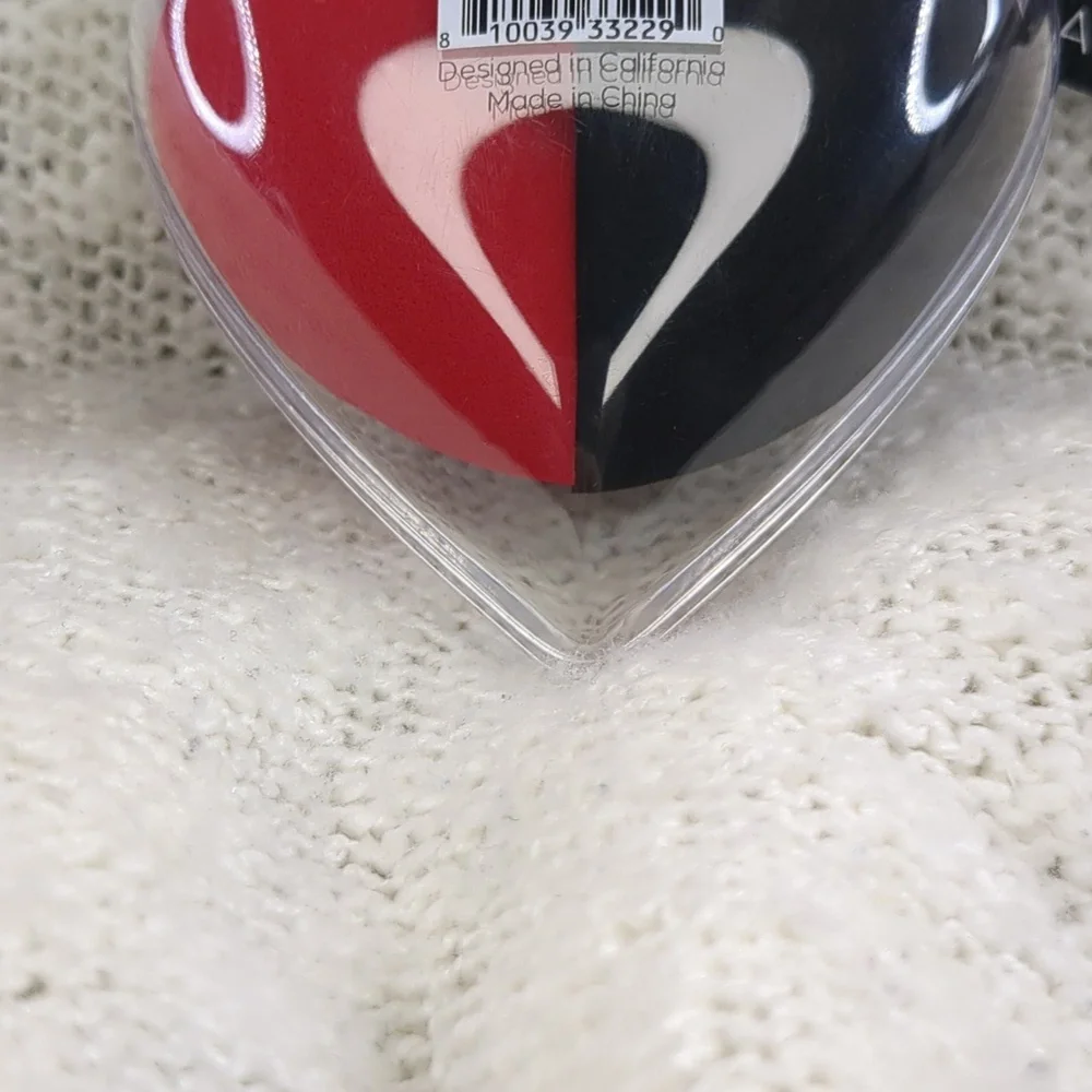 LARUCE BEAUTY Duo Sponge Set With Heart Case